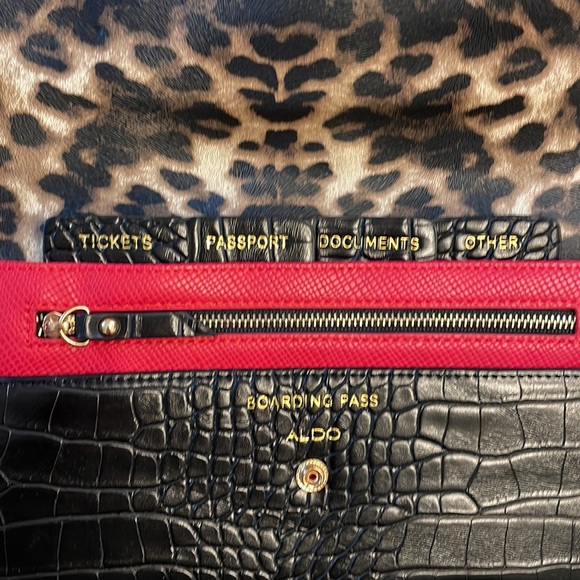 Travel Clutch - Picture 2 of 2